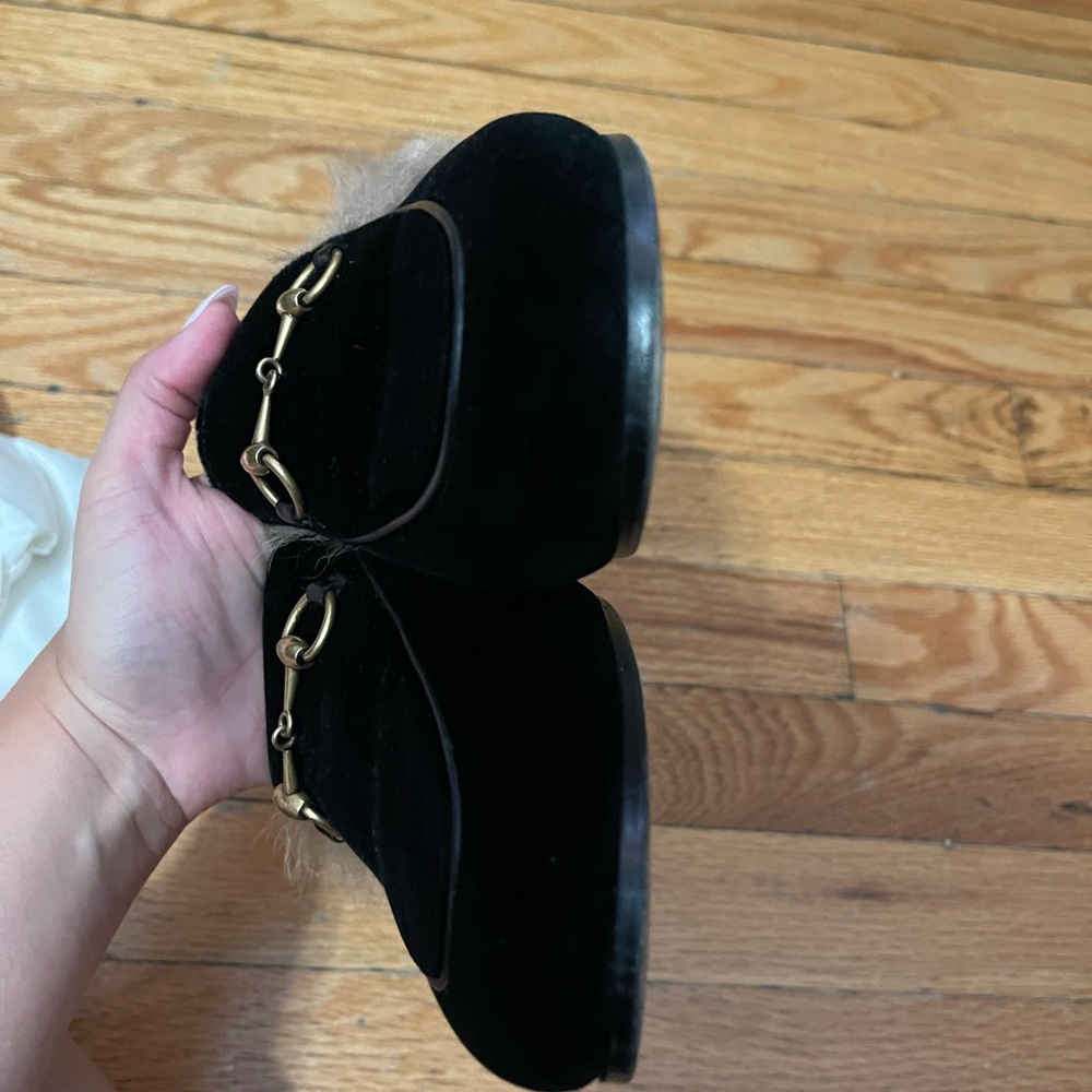 Women Gucci soft velvet mules - Picture 8 of 9